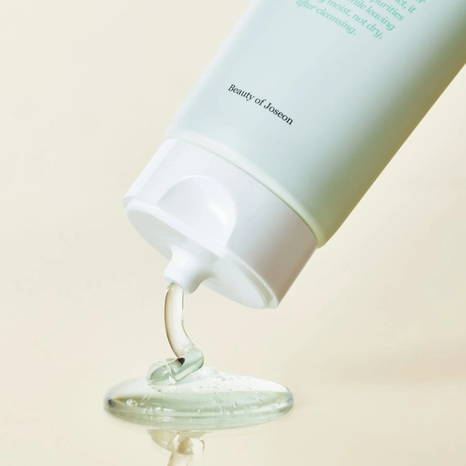 Green Plum Refreshing Cleanser4