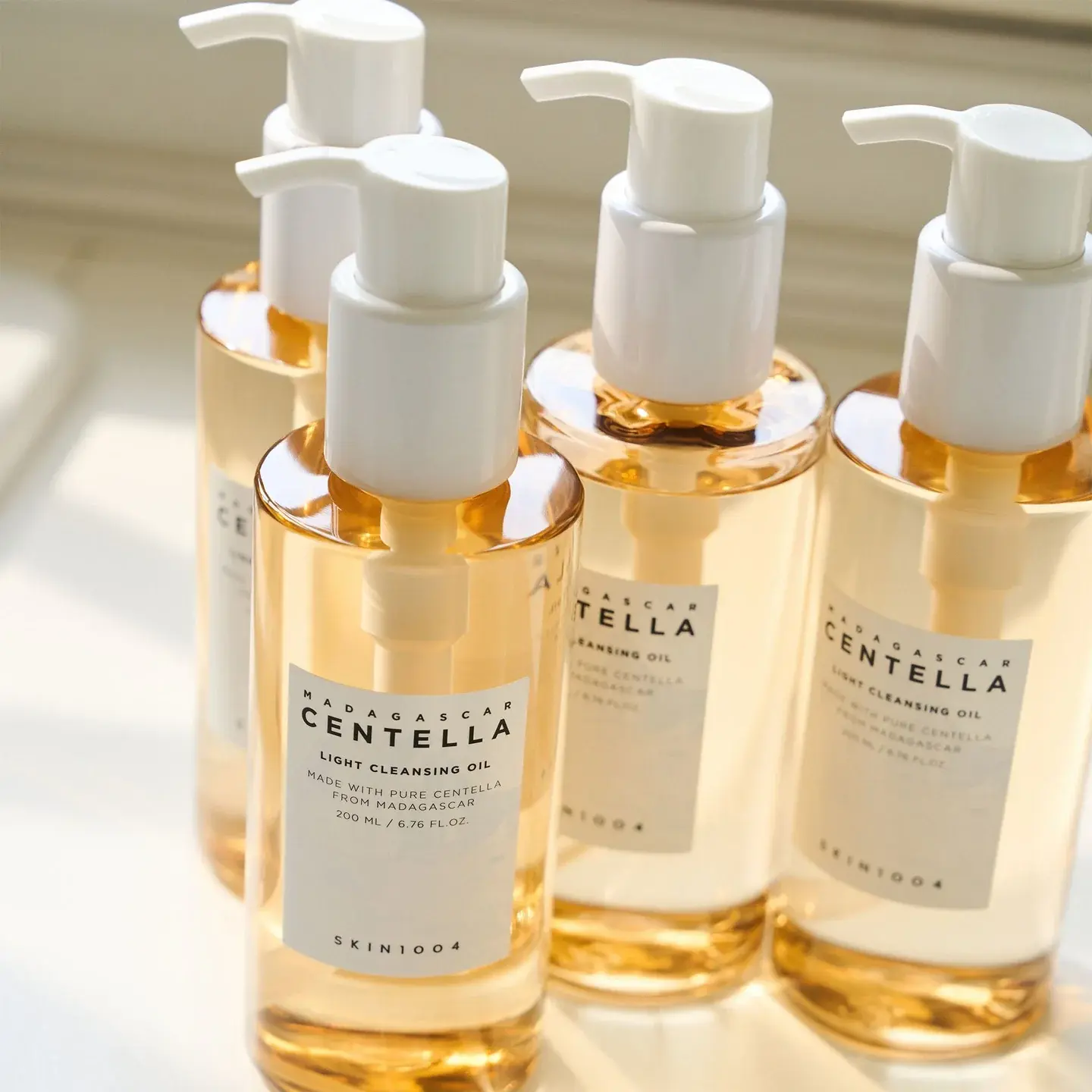 skin1004-cleanser-centella-light-cleansing-oil-38409133654262_1440x